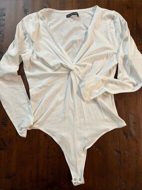 Abercrombie & Fitch White Twist-Front Long Sleeve Bodysuit